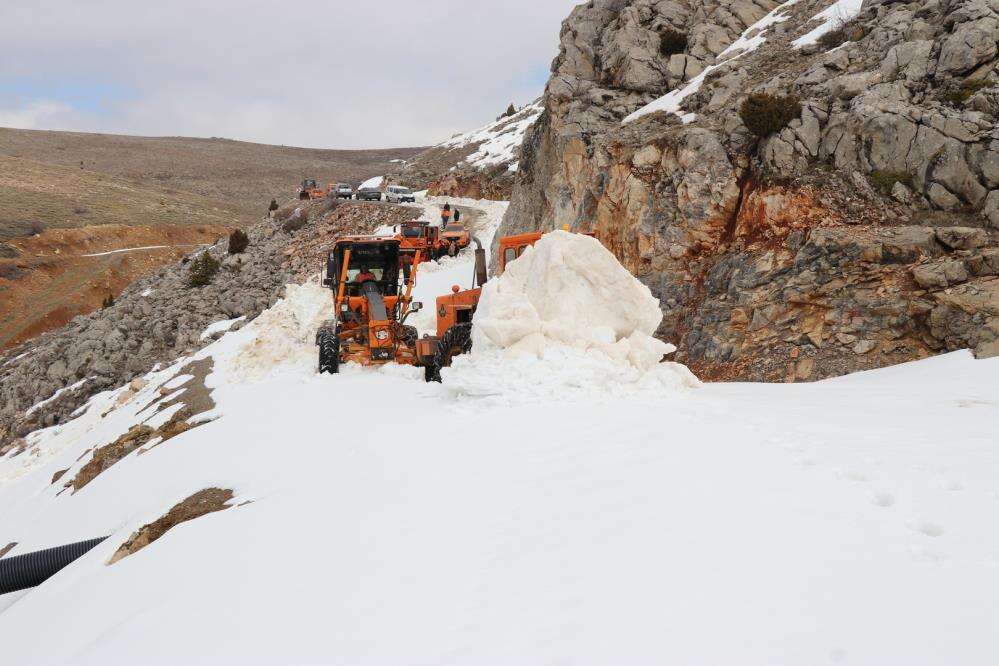 4 aydır kar nedeniyle kapalıydı! Konya’yı denize bağlayan yol yeniden açılıyor 5
